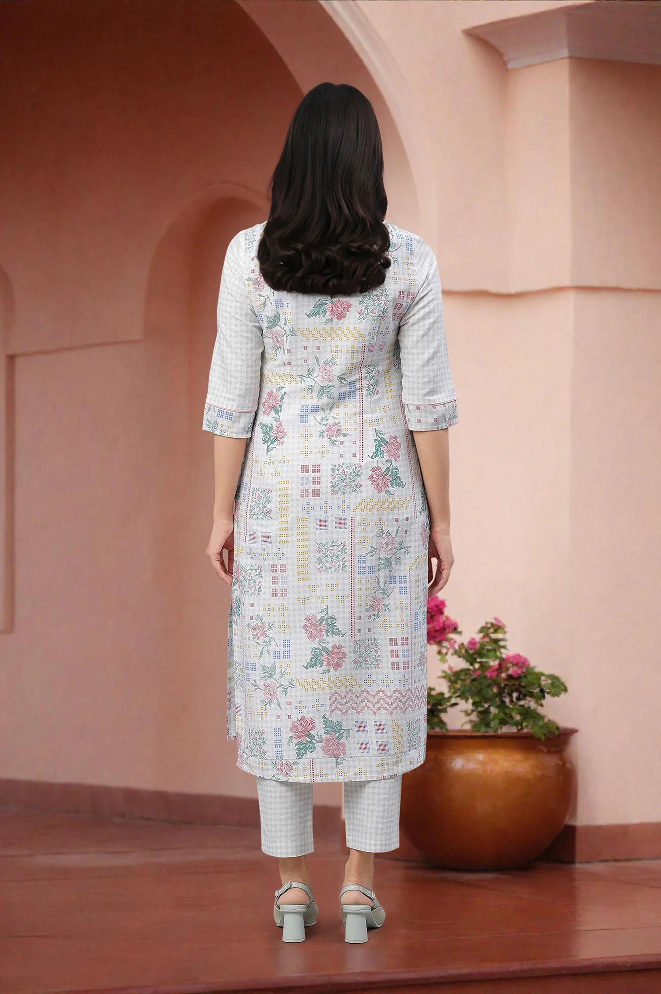 Seer Sucker Kurta and Pants Co-ord Set - Image 6